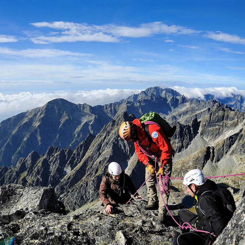 Climbing-high-tatras-with-guide