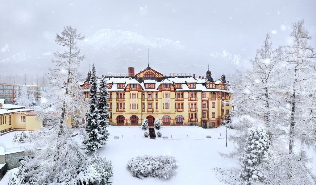 Grand-Hotel-Stary-Smokovec-winter