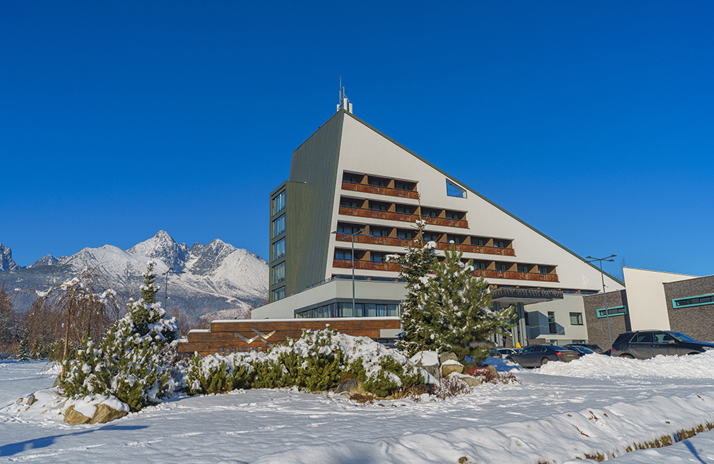 Hotel-Horizont-Stara-Lesna-winter