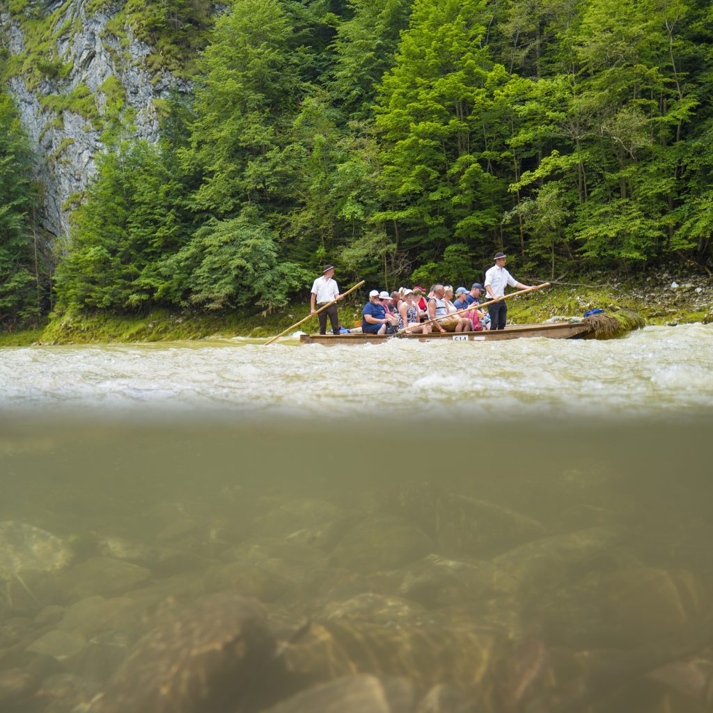 traditional-rafting-dunajec-river-pieniny